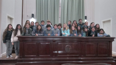 Estudiantes del Colegio CEIA visitaron el Concejo Deliberante en el marco del programa "Concejo Cerca"