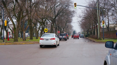 Ya funciona el nuevo semáforo en la esquina de 58 y 81, un cruce clave del barrio Sudoeste